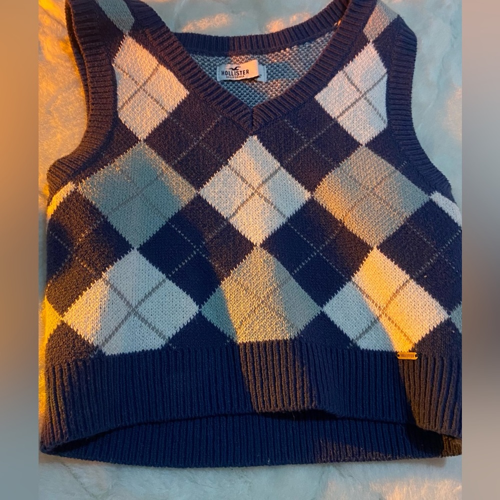 Hollister knit shirt